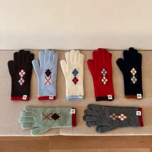 Women's Winter Argyle Jacquard Knit Wool Blend Gloves Warm Touchscreen Full Finger Outdoor Mitten Fashion Accessory