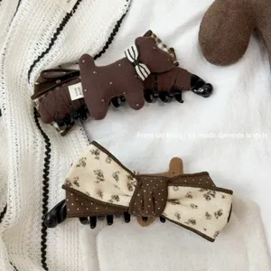 Fermaglio per Capelli a Banana con Fiocco Cane Bassotto in Tessuto Fatto a Mano per Donna Accessori Capelli Animali Carini