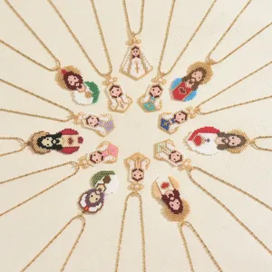 Collana con Ciondolo Personaggio in Perline Miyuki Tessuta a Mano Catena in Acciaio Inossidabile Gioielli Religiosi da Donna
