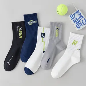 Men Cotton Sport Socks Breathable Sweat Absorbent Letter Print Crew Socks Basketball Mid Tube Casual Socks Youth Versatile Hosiery