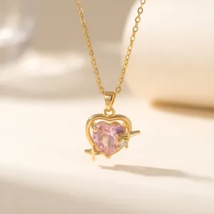 Collier pour Femmes Style Coréen avec Pendentif Cœur en Zirconia Rose Étoile Scintillante en Cuivre Plaqué Or Bijou Doux