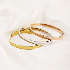 Bracelet Jonc en Acier Inoxydable Minimaliste pour Femmes Plaqué Or 18K Étanche Bracelet Manchette Ouvert Bijoux de Mode Cadeau