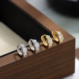 S925 Sterling Zilver Drie Zirconia Huggie Oorbellen Voor Vrouwen Niche Ontwerp Lichte Luxe Mode Eenvoudige Hoepel Oorbellen Goud Platina Verguld Sieraden