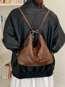 Vintage Bruin PU Leer Schoudertas Voor Vrouwen Rugzak Klinknagel Crossbody Tas Ster Hanger Mode Woon-werkverkeer Reistas
