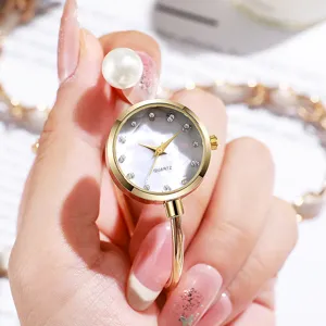 Damen Mode Quarz Uhr Elegante Armbanduhr Edelstahlarmbarmand Künstliche Perle Strass Dekoriertes Rundes Zifferblatt