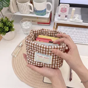 Koreaanse Ins Stijl Geruite Stof Opbergmand Gewatteerde Katoenen Bureau Organizer Kleine Stoffen Make-up Mand Voor Kantoorbenodigdheden