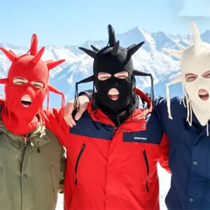 Cagoule Tricotée à la Main Bonnet Punk Gothique Pointes Glands Masque Facial Complet Hiver Chaud Chapeau de Fête Hommes Femmes