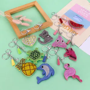 Kreativer Cartoon Tier und Frucht Strass Schlüsselanhänger Süßer Metall Quaste Taschenanhänger Auto Schlüsselring Schmuck Geschenk