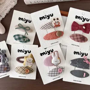 Juego de 2 Pinzas para el Cabello de Tela a Cuadros para Niñas Lindo Conejo Oso Estrella BB Horquillas para el Cabello Accesorios para el Cabello Hechos a Mano