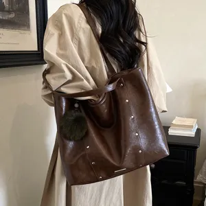 Women Large Capacity PU Leather Tote Bag Vintage Simple Rivet Shoulder Bag Commuter Handbag Casual Daily Carry Bag