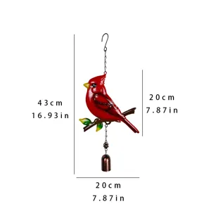 Cardenal rojo de metal con campana colgante color cobre, mostrado con 43 cm de alto y 20 cm de ancho