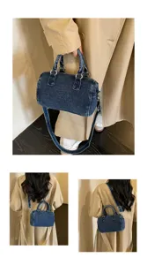 Trois vues montrent un sac en denim bleu foncé porté à la main et en bandoulière.