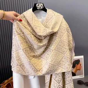 Luxus Argyle Buchstabe Jacquard Schal Für Damen Wende Schultertuch Weich Polyester Warm Winter Halstuch Quaste Design Damen Accessoire