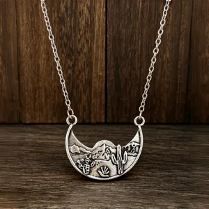 Collar con Colgante de Luna Creciente y Cactus en Relieve Estilo Western Aleación Plata Antigua Desierto Montaña Joyería Mujer