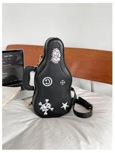 Écussons brodés de crâne, d’étoile et de lune sur un sac guitare noir avec zip et métal doré