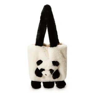 Vue de face d’un sac cabas panda en peluche noir et blanc, à corps carré et longues anses