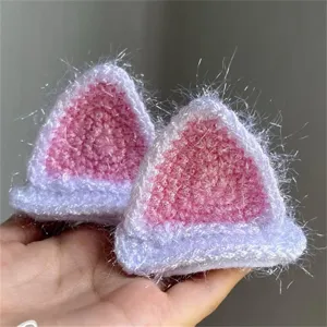 Barrette oreilles de chat crochetée, centre rose, bord lilas duveteux et fils légèrement brillants