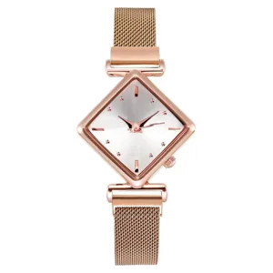 Coffret Montre à Quartz Losange pour Femme et Bracelet en Strass Boîtier Or Rose Bracelet en Maille Montre Minimaliste Bijou