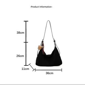 Sac noir vintage à forme coussin, bandoulière réglable, breloque ours et cordon tressé brun-rouge