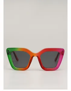 Vue de face de lunettes œil-de-chat au cadre dégradé vert-orange-rouge-rose et verres gris foncé