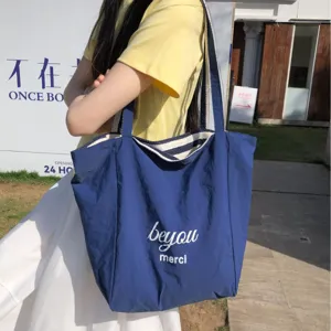 Bolso Tote a Rayas de Nailon para Mujer Bolso de Hombro Minimalista con Estampado de Letras Bolso de Mano Versátil de Gran Capacidad para Viajeros Bolso de Compras Casual