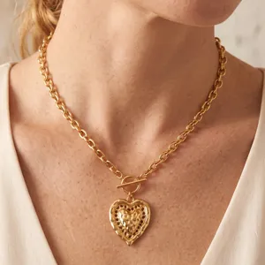 Vintage Stainless Steel Gold Plated Heart Pendant Necklace With Toggle Clasp Heavy Design Minimalist Hammered Texture Women Fashion Jewelry