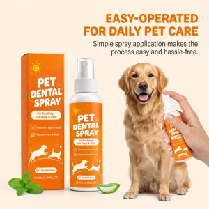 Spray dentale arancione per animali accanto a un golden retriever, con dimostrazione d’uso