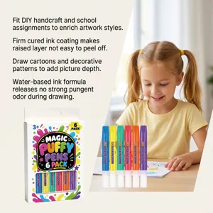 Sei penne 3D colorate con la confezione accanto a una bambina che disegna a un tavolo luminoso.