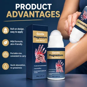 Caja y envase roll-on de 50 ml junto a una aplicación en el brazo sobre fondo azul oscuro