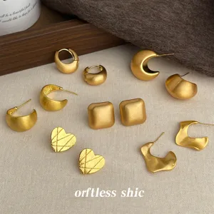 Vintage Gold Matte Brushed Geometric Earrings For Women Luxurious Copper Heart Square Hoop Stud Earrings Jewelry Gift