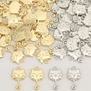 Simpatici Ciondoli a Forma di Gatto in Rame per Gioielli Fai da Te Accessori Placcati Oro Argento Pendenti Animali per Collane e Orecchini