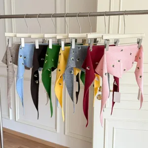 Koreaanse Stijl Madeliefje Geborduurd Wolmix Gebreide Driehoekssjaal Voor Vrouwen Winter Warm Bloemig Nek Wrap Sjaal Bandana Accessoire