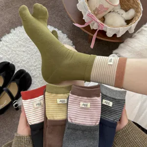 Unisex Cotton Split Toe Tabi Socks Striped Contrast Color Mid Tube Crew Socks With Egg Cloth Label Retro Fashion Breathable Socks