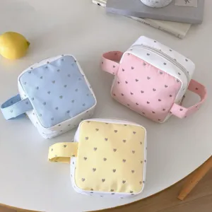 Koreaanse Stijl Hartpatroon Make-up Tas Voor Dames Draagbare Stof Mini Vierkante Cosmetische Tas Rits Opbergtas Voor Reizen Maandverband Muntzakje