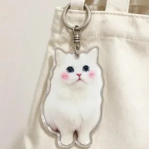 Lindo Llavero de Gato Blanco de Acrílico Abstracto Dibujos Animados Ojos Azules Gatito Colgante de Mochila Decorativo Bolso Charm Regalo de Cumpleaños