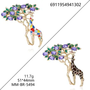 Alloy Giraffe Tree Brooch For Women Men Creative Enamel Rhinestone Animal Plant Pin Personalized Fashion Clothing Accessories