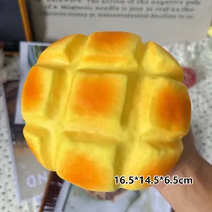 Simulation de Pain Squishy Jouet à Rebond Lent Brioche à l'Ananas Toast Carré Baguette Anti-stress Jouet à Presser Cadeau