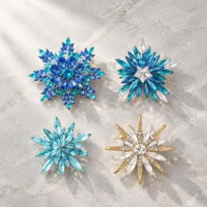 Elegant Alloy Rhinestone Snowflake Brooch For Women Exquisite Star Crystal Corset Pin Winter Fashion Clothing Jewelry Accessories