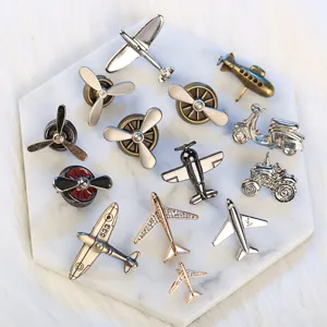 Retro Metal Aircraft Engine Brooch Pin For Men Women Industrial Style Alloy Rhinestone Airplane Propeller Suit Lapel Pin Jewelry