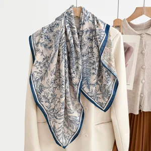Carré de Soie Satiné Imprimé Floral Rétro pour Femmes Foulard Élégant Sensation Soie Grand Format Accessoire de Cou et Tête