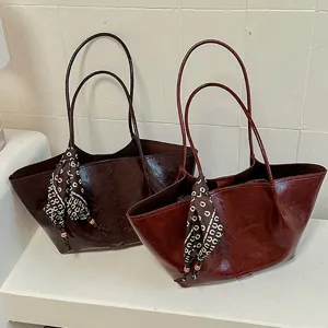 Damen Vintage Ölwachs PU Leder Tote Bag Große Kapazität Umhängetasche Handtasche Mit Seidenschal Dekoration Verbundtasche Für Pendeln Alltag
