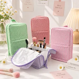Women Polyester Striped Seersucker Makeup Bag Portable Large Capacity Travel Toiletry Storage Organizer With Zipper Handle