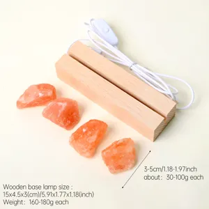 Base de lámpara nocturna de madera con cuatro cristales de sal rosa naturales y cable USB blanco