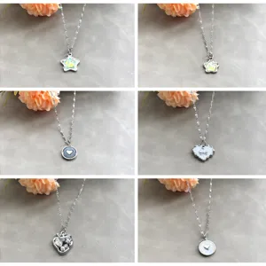Collier Pendentif en Laiton Émaillé Mode Forme Cœur Étoile Papillon Fraise Créative Plaqué Argent Bijoux Doux Femme Cadeau