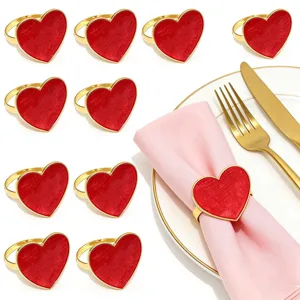 Ronds de Serviette Cœur Saint-Valentin en Alliage Métallique Rouge et Or Porte-Serviettes pour Fête de Mariage Décoration de Table