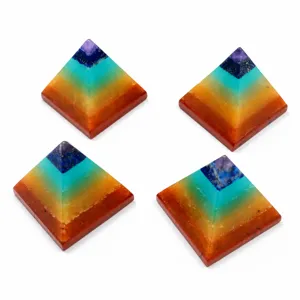 Natuurlijke Kristalsteen Chakra Piramide Gepolijst Regenboog Gelaagd Edelsteen Bureau Ornament Voor Yoga Meditatie Genezing Huisdecoratie Cadeau