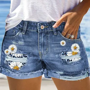 Pantaloncini di Jeans Distressed da Donna con Stampa a Margherita Sexy Strappati Jeans Patchwork Leopardati Hot Pants Orlo Sfrangiato Estate Streetwear Bottom