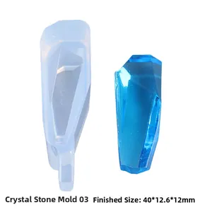 Détail du moule en silicone pour pendentif cristal D3 avec dimensions de la résine bleue