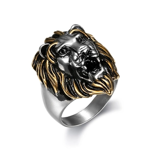 Retro two-tone lion head ring for men with gold accents and 3D punk style details