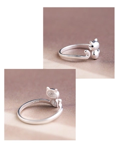 Close-up of adjustable S925 sterling silver ring featuring a cute cat and tail design